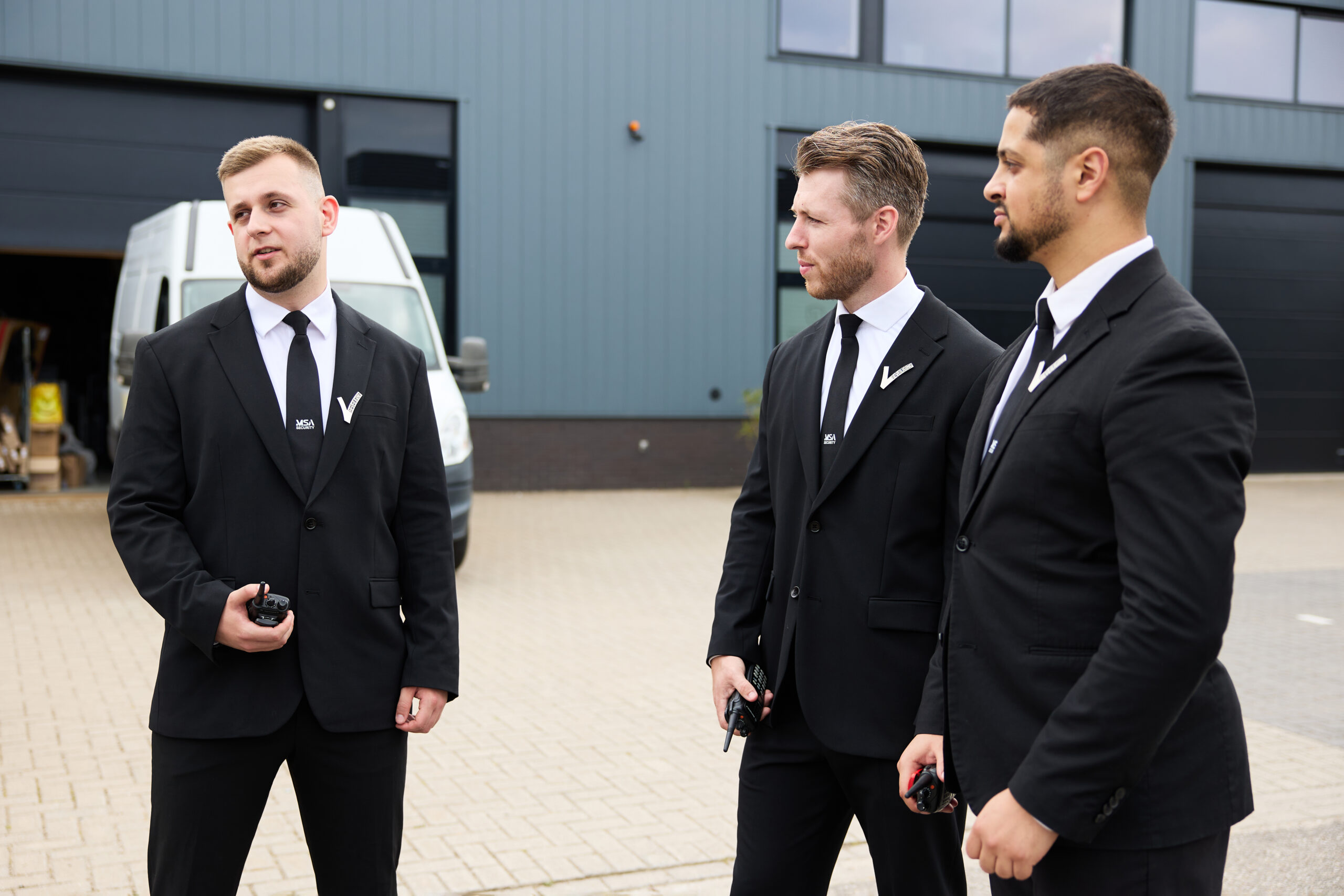 MSA retailbeveiliging — team bij beveiligingsbus